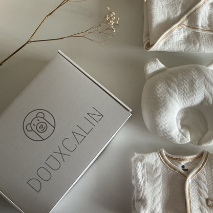 L'Univers Douxcalins : Des Boxes Personnalisées, Confort et Tendresse pour Bébé
